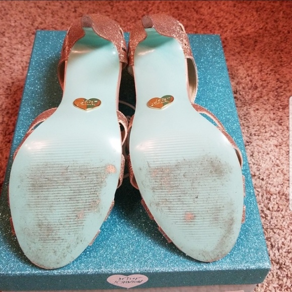 Blue by Betsey Johnson heels size 9 - Picture 4 of 4